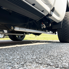 Load image into Gallery viewer, 2011-2019 DURAMAX 60" TRACTION BAR KIT (RCLB/CCSB/ECSB)