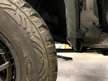 Load image into Gallery viewer, 2020+ CHEVROLET SILVERADO 2500/3500 FRONT FENDER FLARE CAPS