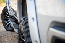 Load image into Gallery viewer, RC OVAL NERF STEP CREW CAB | CHEVY/GMC 1500/2500HD/3500HD (19-25)