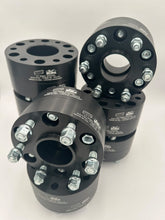 Load image into Gallery viewer, 1.7&quot; BORA 6 Lug spacers 6x139.7 (sold in Pairs)
