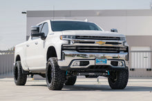 Load image into Gallery viewer, Cognito 6-Inch Elite Lift Kit with King 2.5 Remote Reservoir Shocks For 19-25+ Silverado/Sierra 1500 2WD/4WD Including AT4 and Trail Boss
